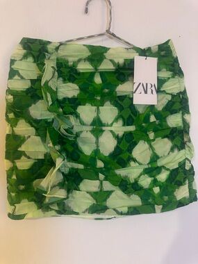 Zara Green Patterned Mini Skirt
